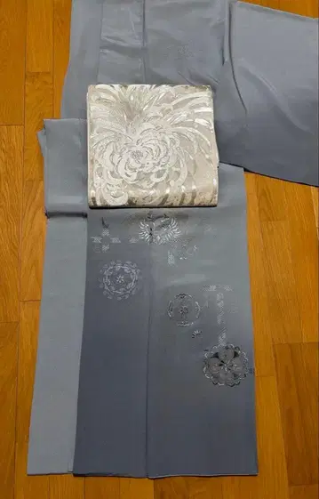 그레이 꽃무늬 스와토 자수 하나이 유키코 츠케사게 톨 사이즈 이중 기모노