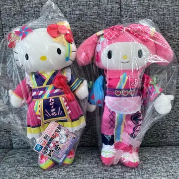 키티와 마이멜로디 봉제 인형