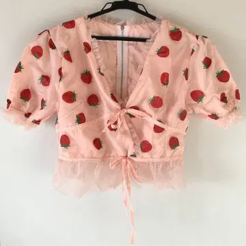 스트로베리 크롭 상의