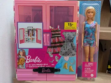 바비와 핑크 옷장 인형 & 패션 세트