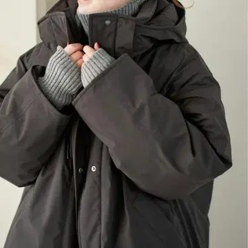 새상품 Spick and Span 2WAY 발수 다운 하프 코트 블랙