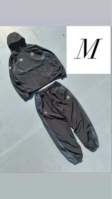 9090 umbro Gradation Nylon Hooded Jacket