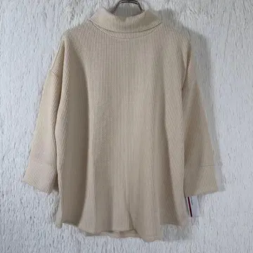[ 새상품 미착용 ] Hush Puppies 베이지 터틀넥 리브 스웨터