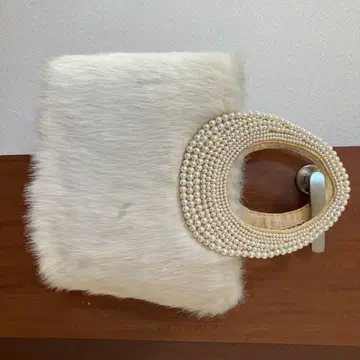 아나텔리어 퍼 핸드백 화이트