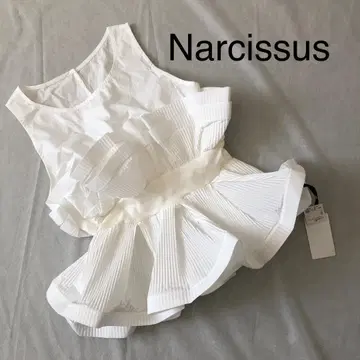 새상품 나르시스 페플럼 볼륨 플리츠 슬리브리스 블라우스 화이트