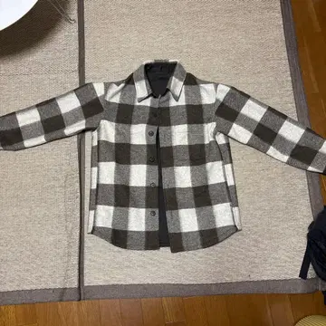 유니클로 오버 셔츠 자켓