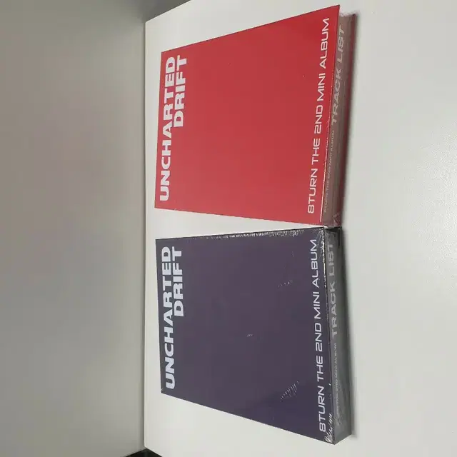 8TURN Uncharted Drift 앨범 (레드/퍼플)