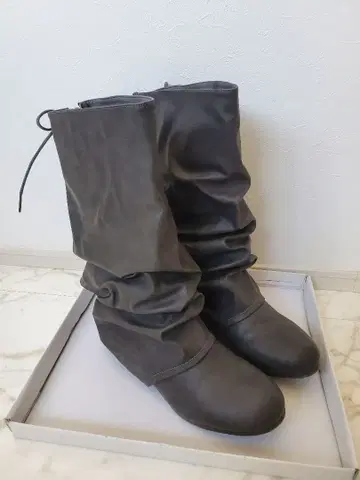 루즈핏 부츠 그레이