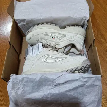 FILA 베이지 통굽 스니커즈 택 포함 새상품