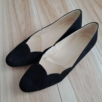 새상품급 YOSHITO de ORANGE 펌프스 블랙 스웨이드 23