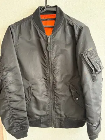 어나더 에디션 x AVIREXMA-1