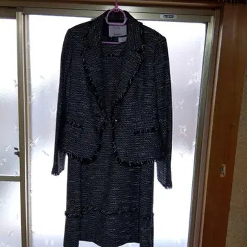 트위드 세레모니 수트 자켓과 원피스