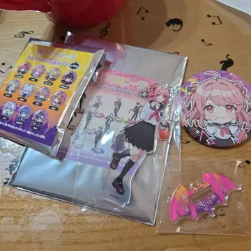 컬러풀 피치 노아님 세븐일레븐 아크릴 스탠드 & 캔뱃지