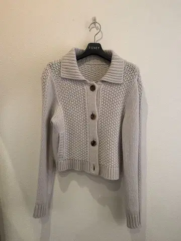 FOXEY 버튼 포함 가디건 사이즈 40