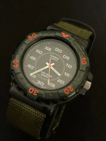 CASIO 쿼츠 손목시계 밀리터리 카키 작동 중