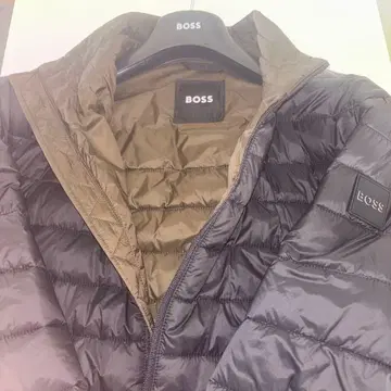 BOSS 다운 자켓 블랙/올리브