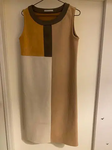 DoUDoU 무릎 기장 원피스 베이지 계열