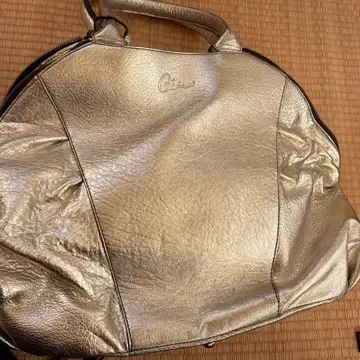 세제르 골드 가죽 핸드백