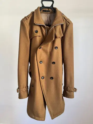 카멜 더블 브레스트 트렌치코트
