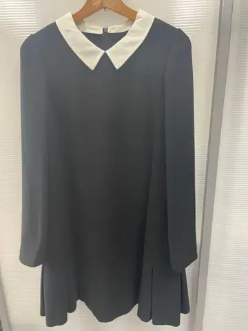 FOXEY NEW YORK 카라 부착 긴팔 원피스