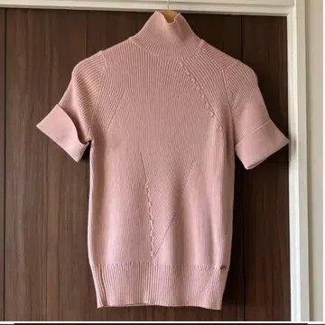 살바토레 페라가모 니트 핑크 하이넥 브랜드 택 및 품질 택 없음