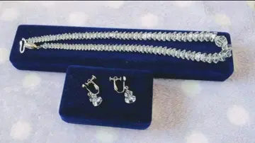 [ 하자품 ] 화이트 수정 목걸이, 귀찌