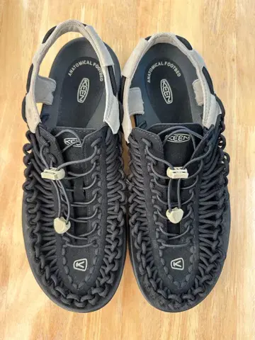 KEEN 블랙 샌들 29cm