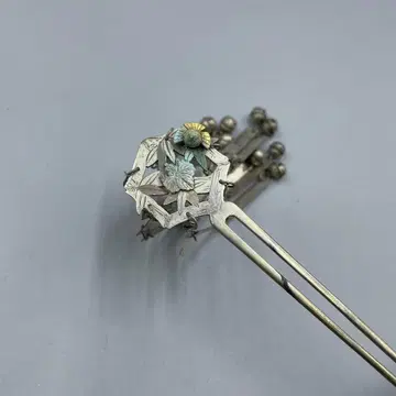 25 빈티지 하자품 금속제 꽃 장식 헤어콤