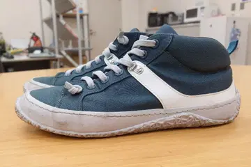 고품질 camper 페우카미 사이드 지퍼 하이컷 스니커즈 26cm