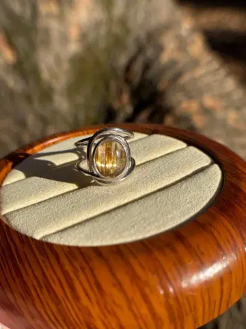 골든 루틸 쿼츠 반지 (한정판)