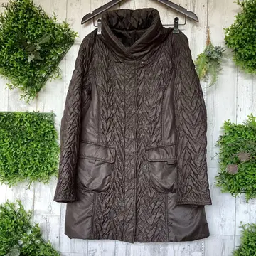 평평하게 놓았을 때 가슴 너비 53, 소매 폭 18