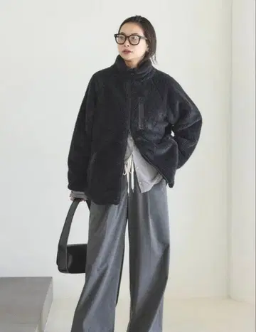 블랙 소프트 플리스 보아 자켓 저널 스탠다드