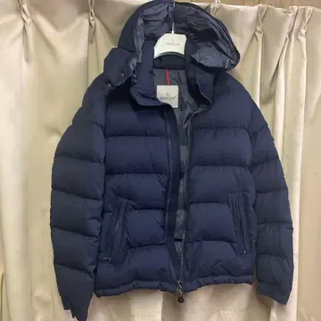 네이비 후드 부착 다운 자켓