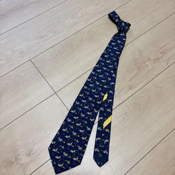살바토레 페라가모 강아지 패턴 네이비 실크 넥타이