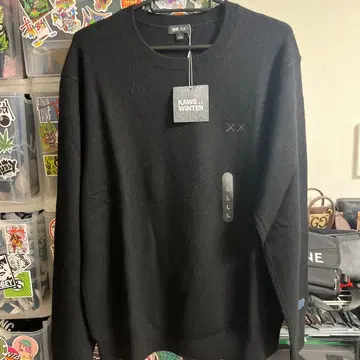 유니클로 x 카우스 캐시미어 100 크루넥 스웨터