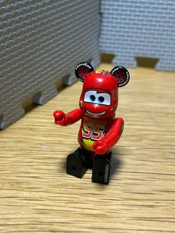 디즈니 베어브릭 라이트닝 맥퀸