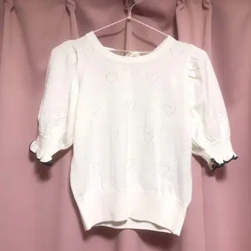 [새상품급] michellMacaron 하트 니트탑