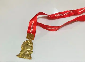 헬로키티 산리오 페스티벌 메달 헤이세이 레트로 당시 물건 금 [2]