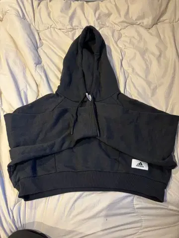 adidas 다크 그레이 숏 기장 후드티 XS