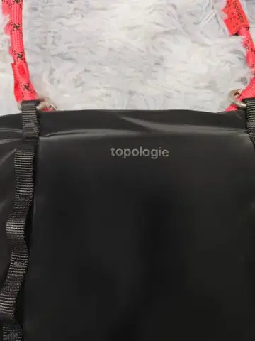 [ 새상품급 ] Topologie 블랙 숄더백 새상품 상태