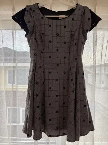 시크릿허니 원피스 그레이 체크 무늬 사이즈 2