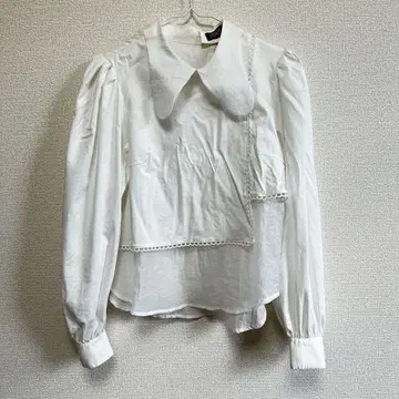 PAMEO POSE 파메오 포즈 Upstairs Blouse