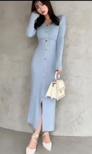 RESEXXY 골드 버튼 타이트 니트 원피스