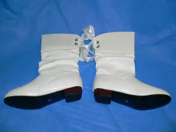 새상품급 화이트 리본 포함 숏부츠 사이즈 43호 26.5cm