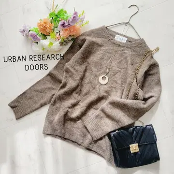 어반 리서치 도어스*스트레치 울 크루넥 니트