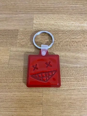 요네즈켄시 키링 니은마리 빨간색 피스 사인