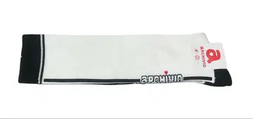 2025 가을/겨울 아르치비오 삭스 화이트