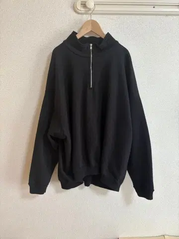 MARKAWARE QUATER ZIP PULL OVER BLACK