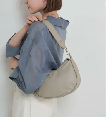 러셋 하프문 원숄더백