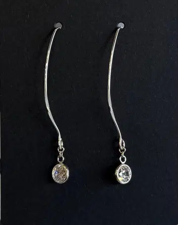 실버 클리어 스톤 귀걸이
